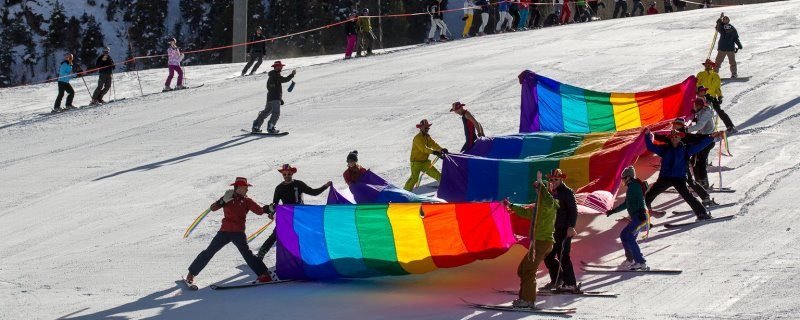 Aspen kleurt roze tijdens de Aspen Gay Ski Week
