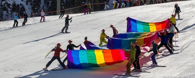 Aspen kleurt roze tijdens de Aspen Gay Ski Week-1560513042