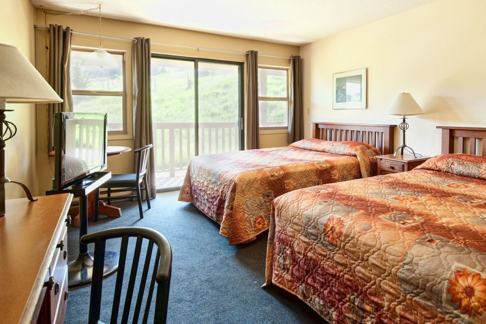 Panorama - Pine Inn - Wintersport Canada
