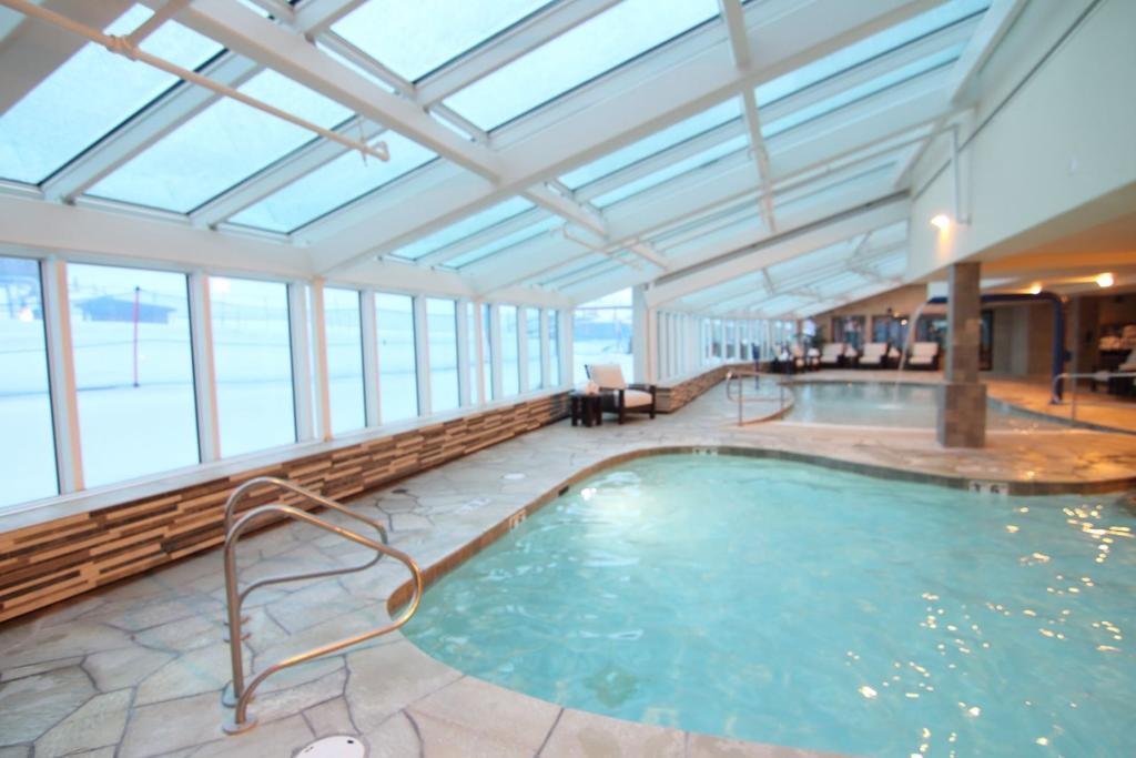 Breckenridge – Mountain Thunder Lodge indoor pool