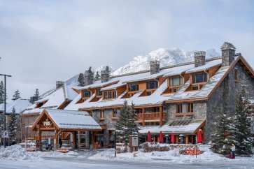 Banff - Fox hotel & suites exterior