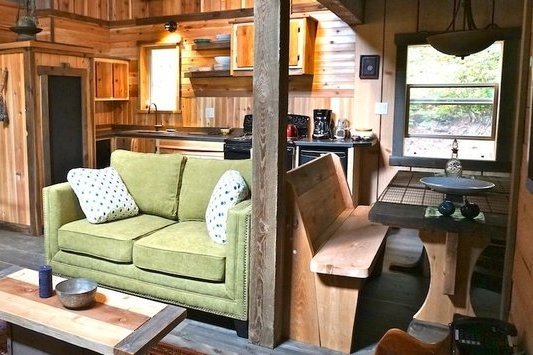 Ymir - Logden Lodge - gold cup cabin living