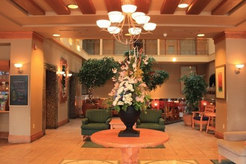 Banff Ptarmigan Inn - lobby