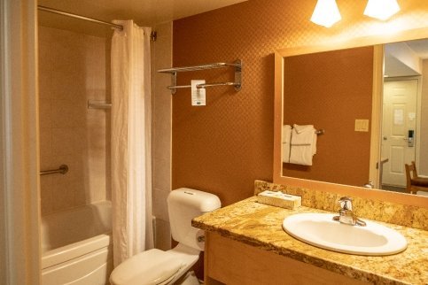 Banff rocky mountain resort - one bedroom condo bathroom
