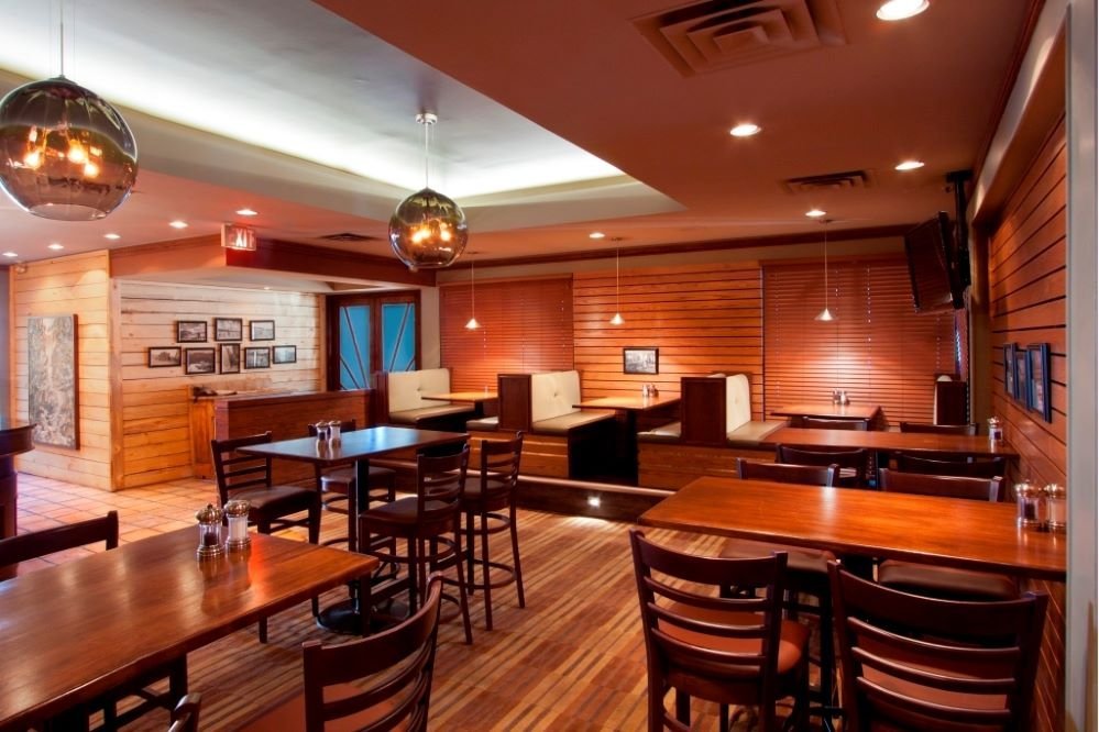 The jasper inn & suites bar & lounge