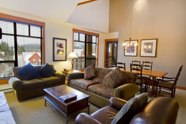 First tracks lodge Whistler living and dining room