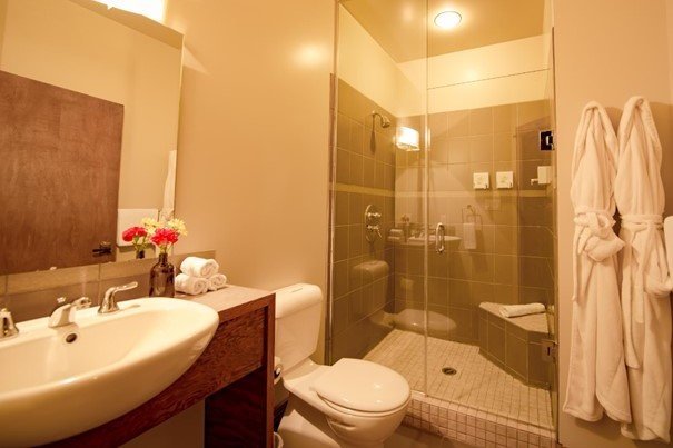 Winston lodge Kicking Horse 2 queen premium room south lodge bathroom.jpg