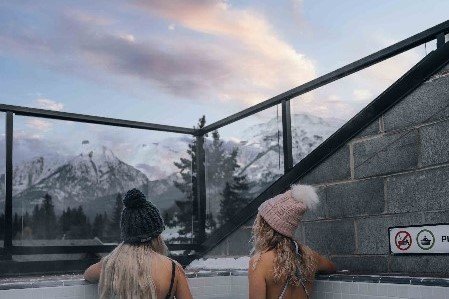 Basecamp suites banff - rooftop hot tub.jpg