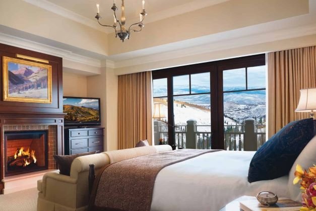 Deer valley - montage - residential guest room klein.jpg