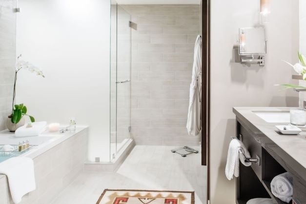 Hotel jackson jackson suite bathroom.jpgjackson suite bathroom