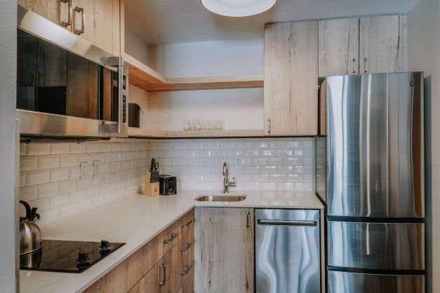 Big sky the summit hotel one bedroom condo kitchen