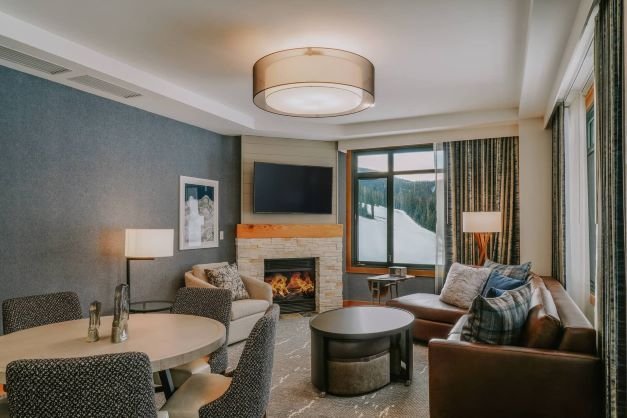 Big sky the summit hotel one bedroom condo living