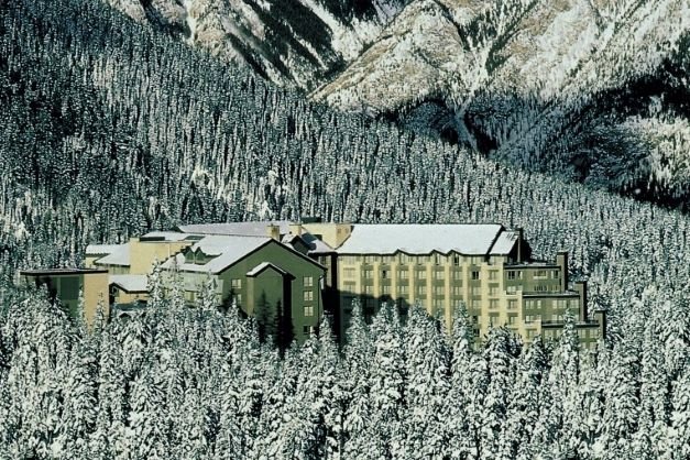 Banff - Rimrock resort hotel exterior