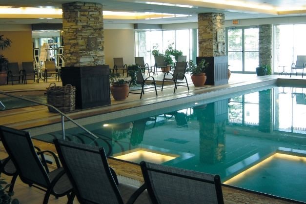 Banff - Rimrock resort hotel pool&hot tub