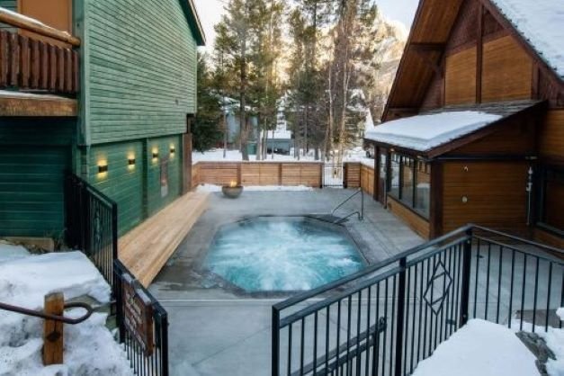Hot tub Buffalo Mountain Lodge3