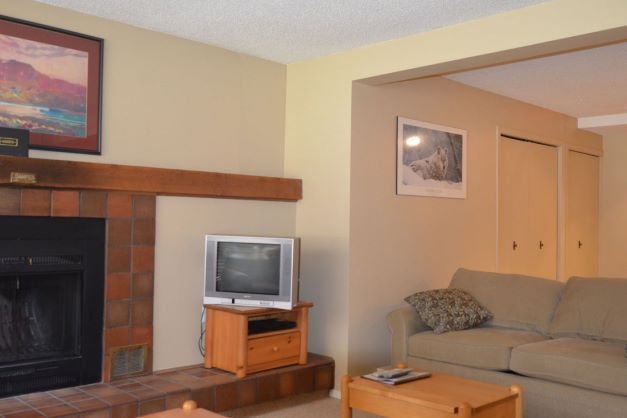 Panorama Mountain Village - horsethief living.jpg