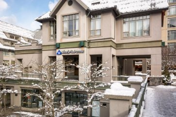 Whistler - Whistler Peak Lodge exterior 