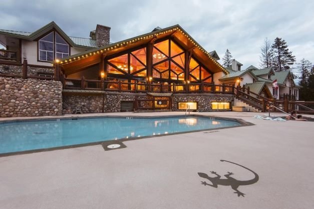 Fernie - Lizard Creek Lodge pool
