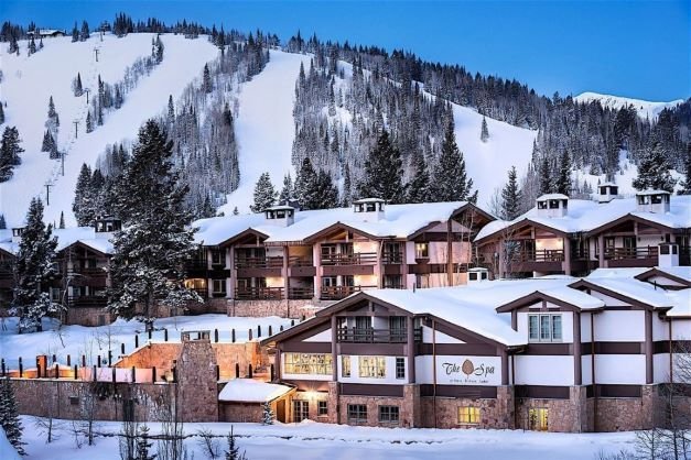 Deer Valley stein eriksen lodge - exterior3