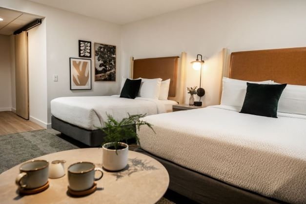 Jasper -Forest park - alpine suites - kitchen suite - 2 queen2