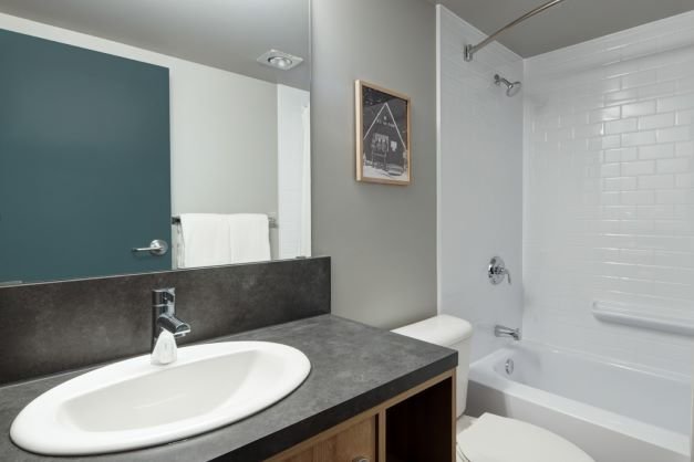 Panorama - the approach - bathroom