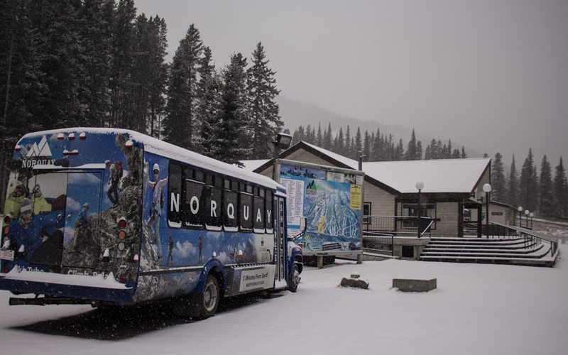 Boek een wintersportvakantie naar Banff en Lake Louise en maak gratis gebruik van de skibus