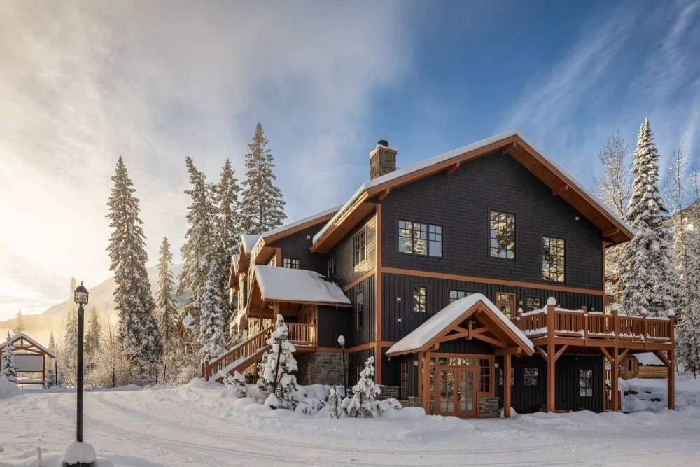 Kicking Horse Copper Horse Lodge exterior