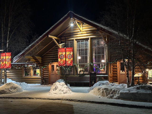 The Station in Lake Louise is een leuk restaurant om te bezoeken.