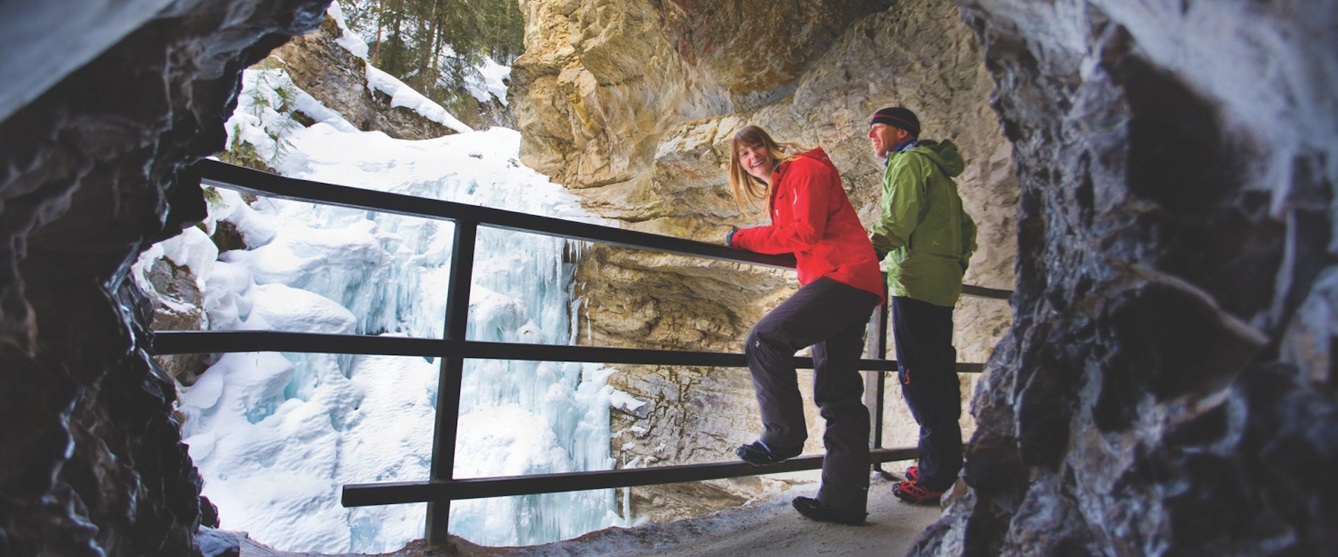 Maak een icewalk in de Johnston Canyon in Banff National Park