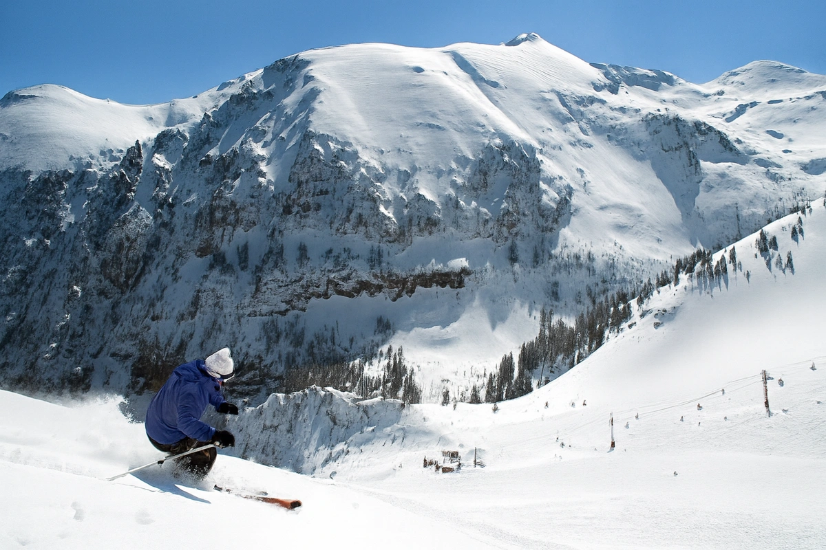 Wintersport in Canada of Amerika, leer de skitermen voor je skivakantie zoals Schussing