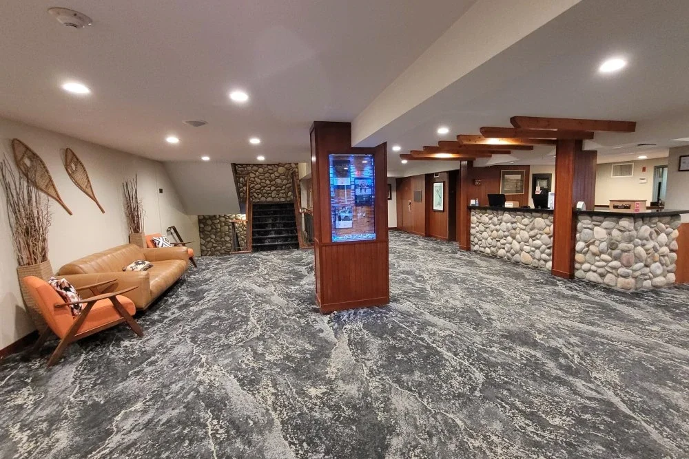 Jasper - Lobstick lodge lobby