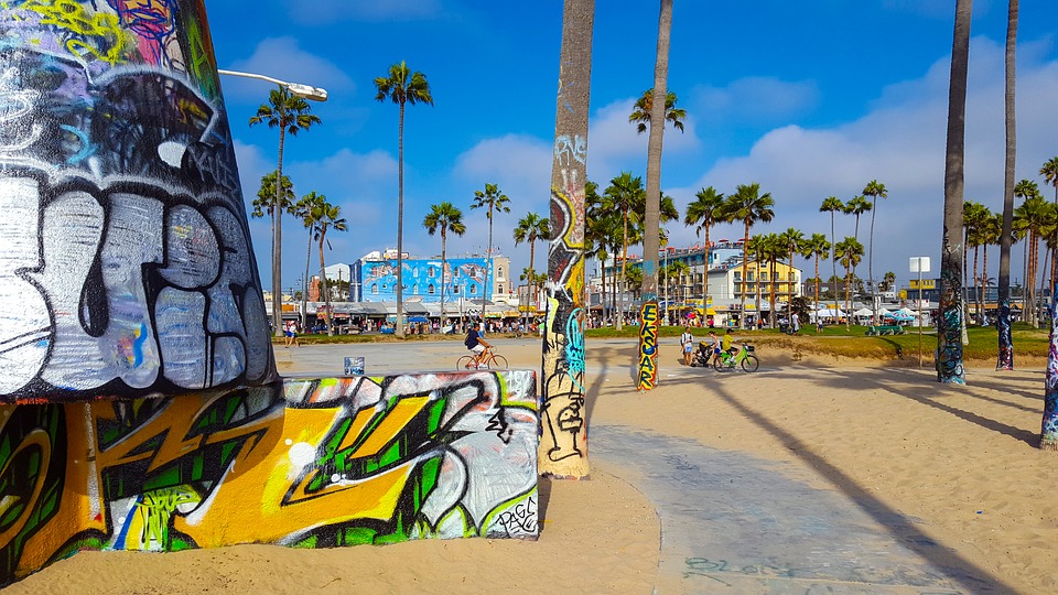 Venice Beach is gemoedelijk met prachtig zicht op de Stille Oceaan. 