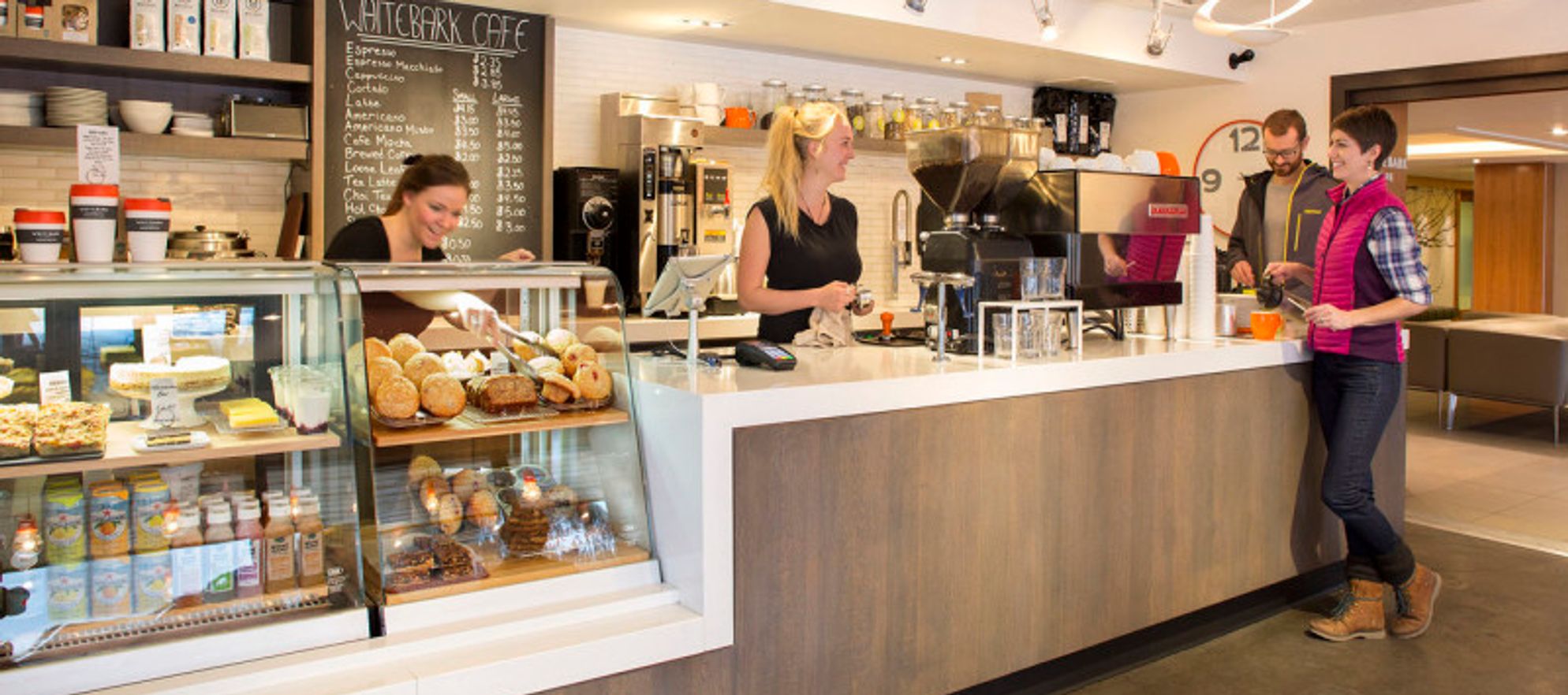 Whitebark Cafe in Banff in de Banff Aspen Lodge heeft de beste koffie in town!