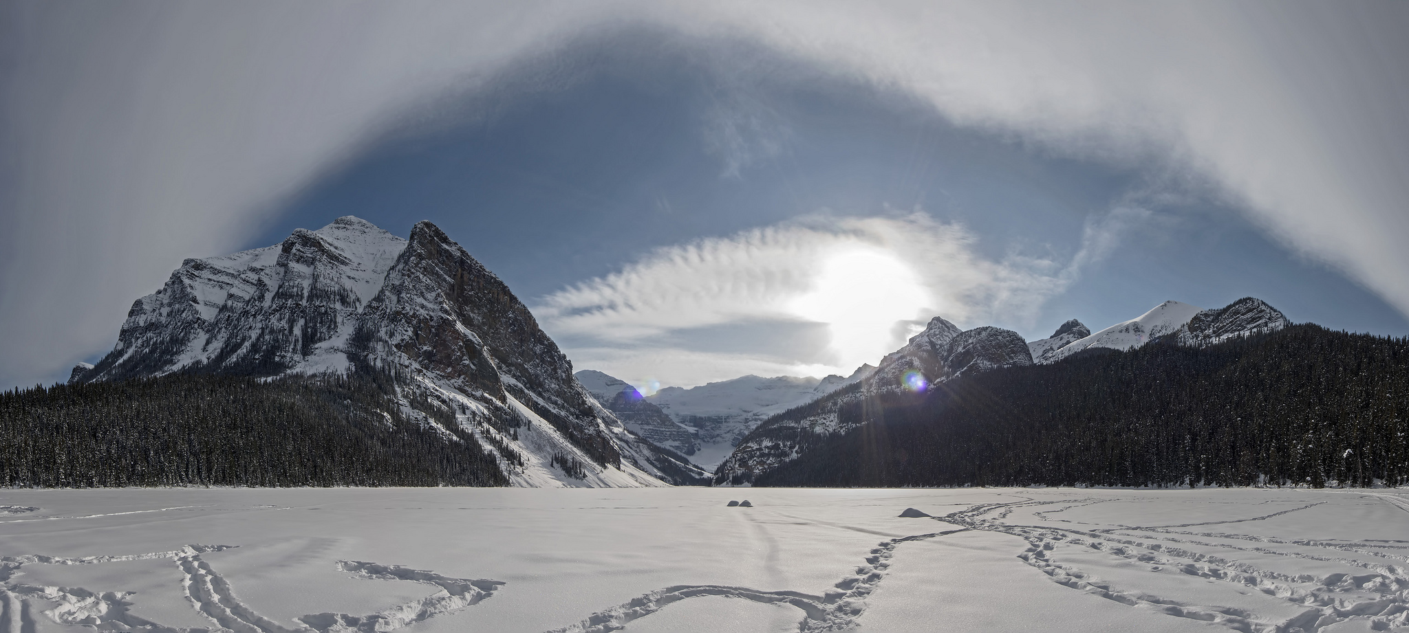 In de Canadese Rocky Moutains zijn de nationale parken gelegen: Banff, Jasper en de Kootenays. 