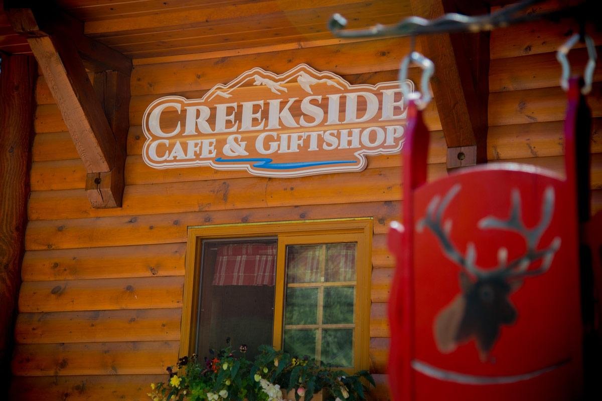 Lake Louise - Baker Creek Mountain Resort cafe & giftshop