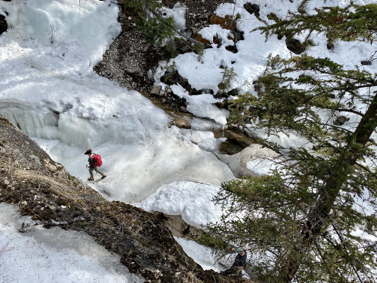 Midden in Jasper National Park is de Maligne Canyon een van de meest indrukwekkende plekken om te bezoeken