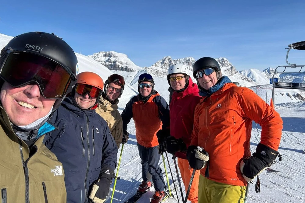 Robert en zijn vrienden zijn doorgewinterde heliskiërs
