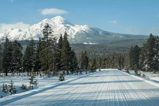 Geniet van de prachtige Maligne Lake Road Icefield Parkway