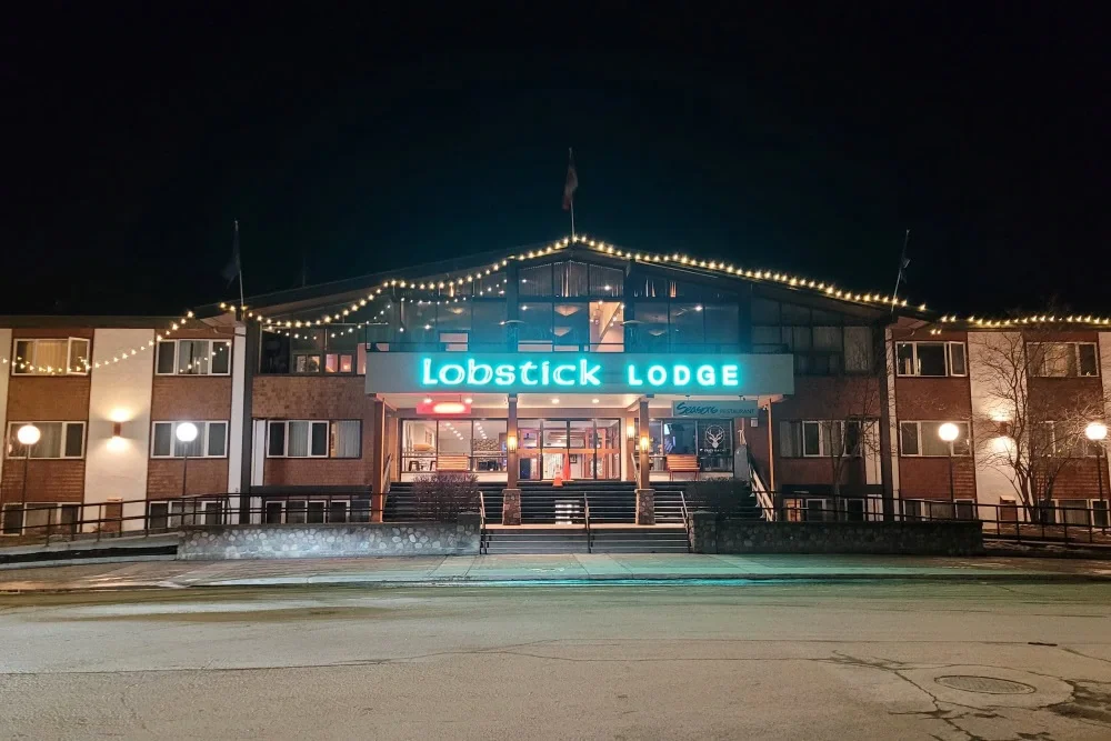 Jasper Lobstick Lodge lobstick lodge by night