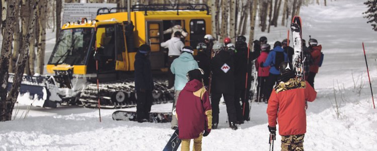 In Powder Mountain word je met een cat omhoog gebracht om vervolgens met een gids af te dalen