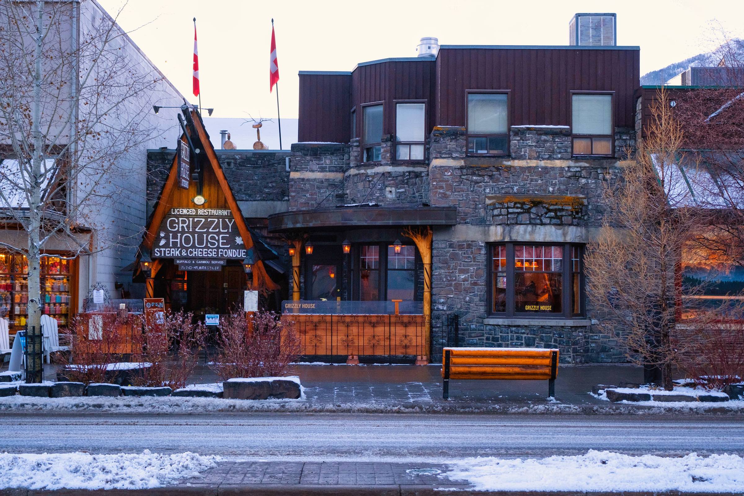 Grizzly House in Banff, leuk restaurant om ook andere mensen te leren kennen