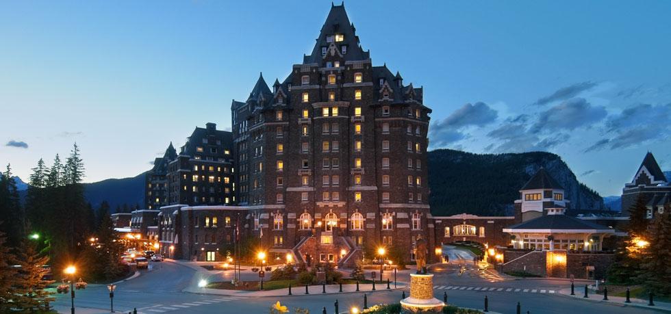 Banff Springs Hotel is een 5 sterren hotel waar gasten van Wintersport Canada Amerika graag logeren