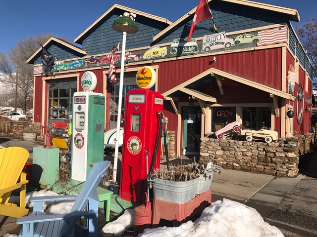 Koffie to go! Ben je onderweg van Sundance naar Park City, stop dan zeker bij Fill'er Up in Midway