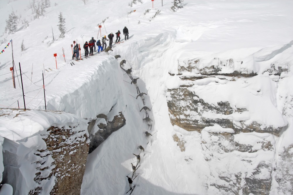 Animatie van een afdaling in Corbets Couloir in Jackson Hole, alleen voor dufals, het is de steilste afdaling 