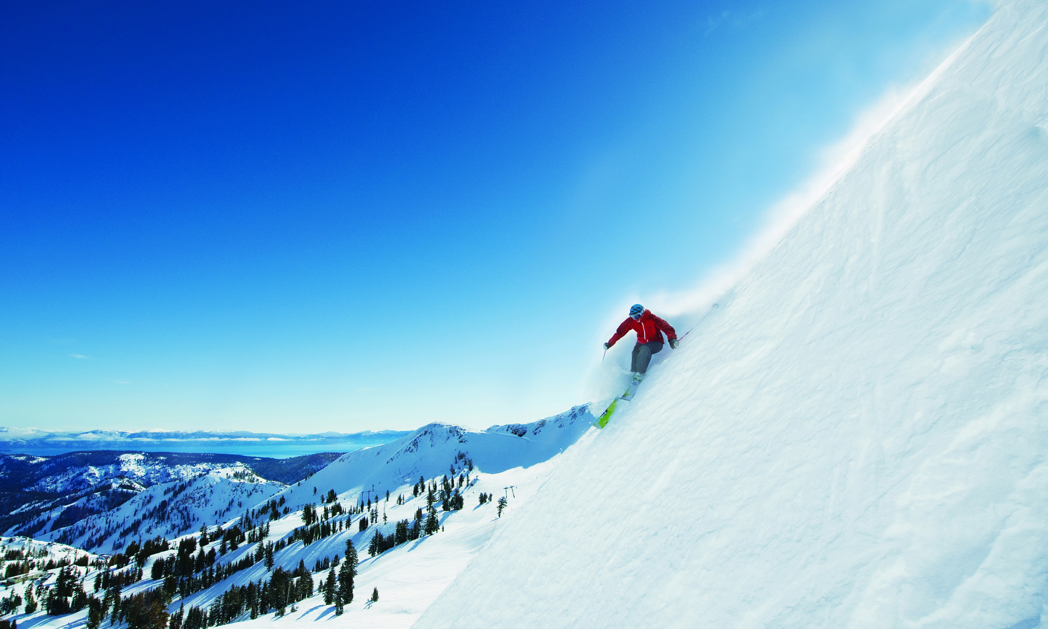 Lake Tahoe, in Sierra Nevada, kent 13 skigebieden, samen goed vele hectare skigebied voor elk niveau